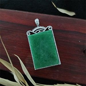 翡翠无事吊坠